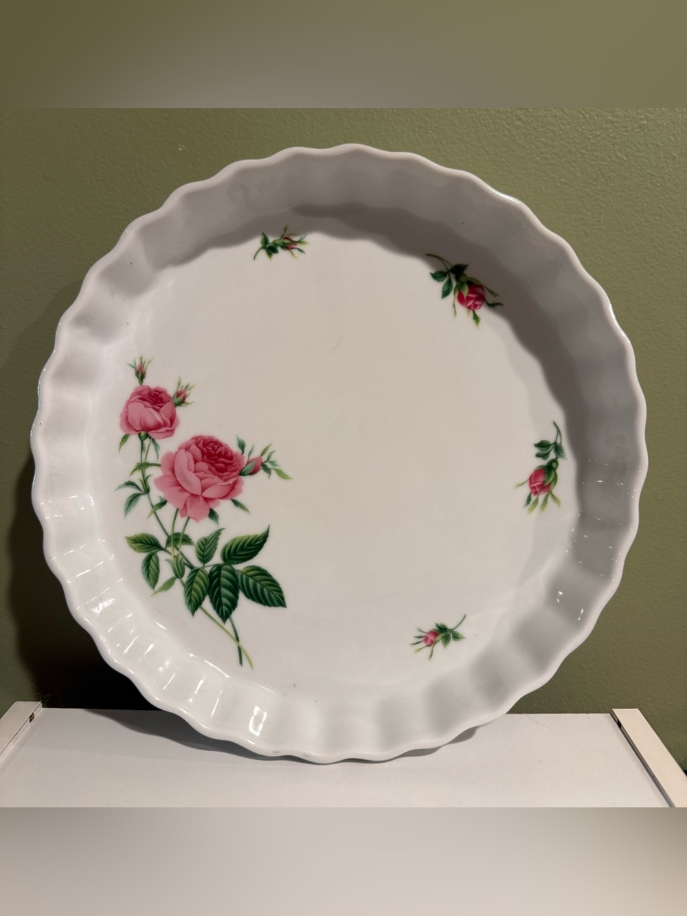 Vintage Christineholm Rose Quiche and Tart dish